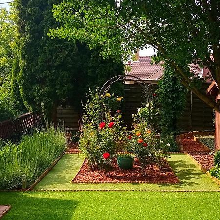 Valentina Apartman Apartment Eger Exterior photo